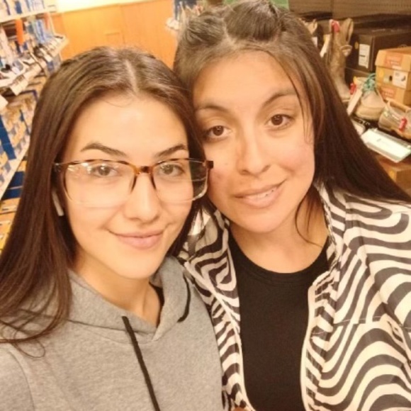 Meet your Posher, Brandi - Picture 13 of 16